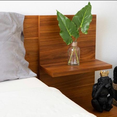 Newely Remodeled Apartment Only 1 Min To The Beach! Miami Beach Esterno foto