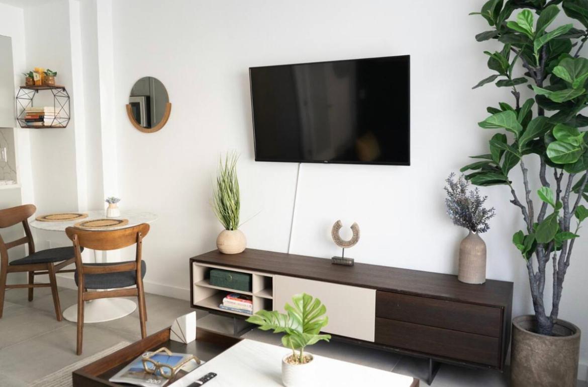 Newely Remodeled Apartment Only 1 Min To The Beach! Miami Beach Esterno foto